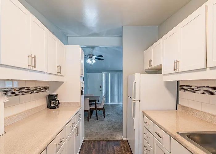 Spacious 2 Bedroom, 2 Bath, Pool, Free Parking, Gym Apartamento Scottsdale
