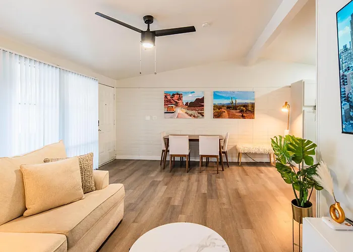 Apartamento Spacious 2 Bedroom, 2 Bath, Pool, Free Parking, Gym *